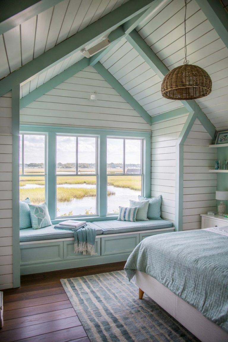 Coastal Bedroom Window Seat Design Ideas New England Style