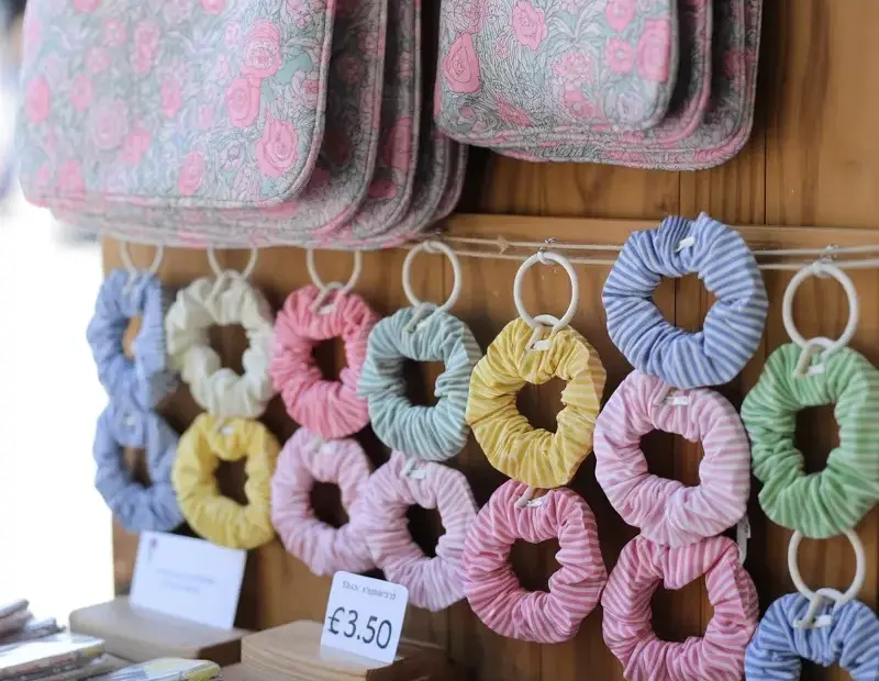 Vintage Style Floral Tote Bags and Pastel Scrunchies | Spring Accessory Finds